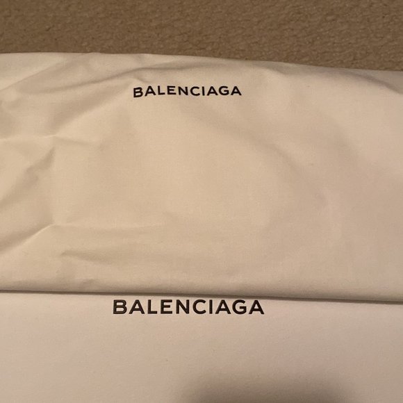 BALENCIAGA HIGH TOP SPEED SNEAKERS (Authentic) - Picture 11 of 11
